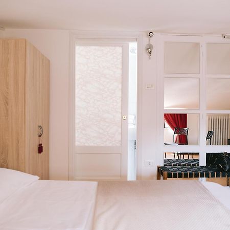 Hotel Casa Cavour Garda  Esterno foto