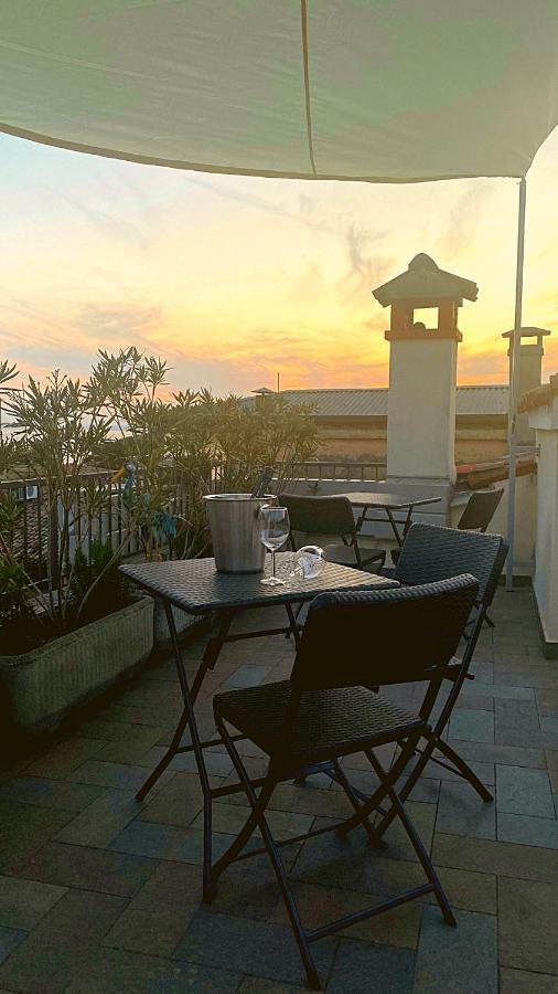 Hotel Casa Cavour Garda  Esterno foto