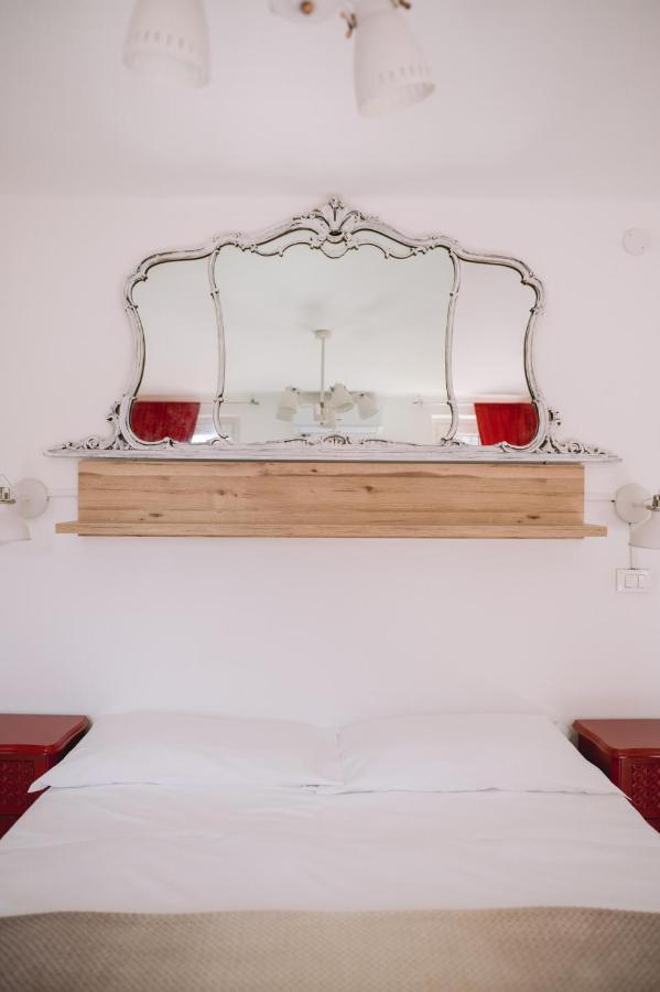 Hotel Casa Cavour Garda  Esterno foto