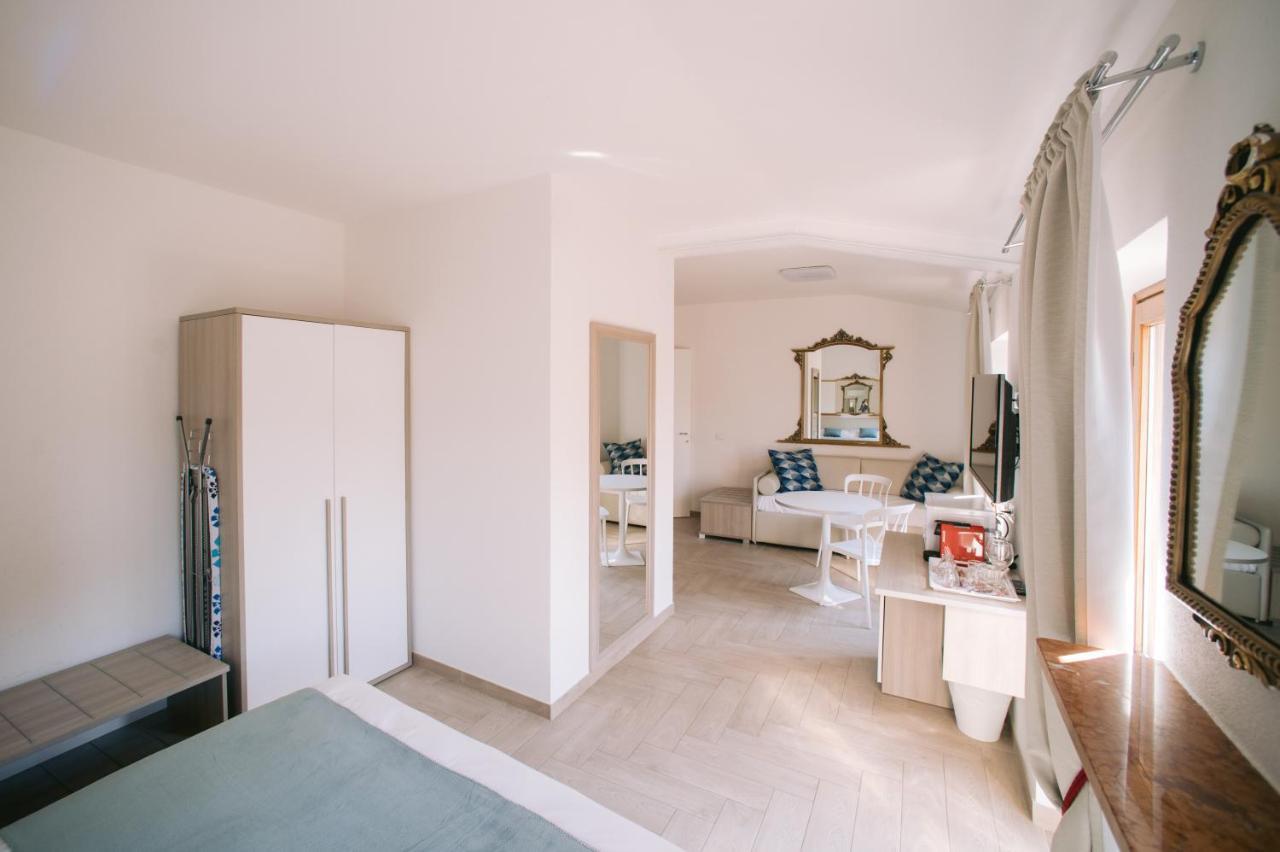 Hotel Casa Cavour Garda  Esterno foto