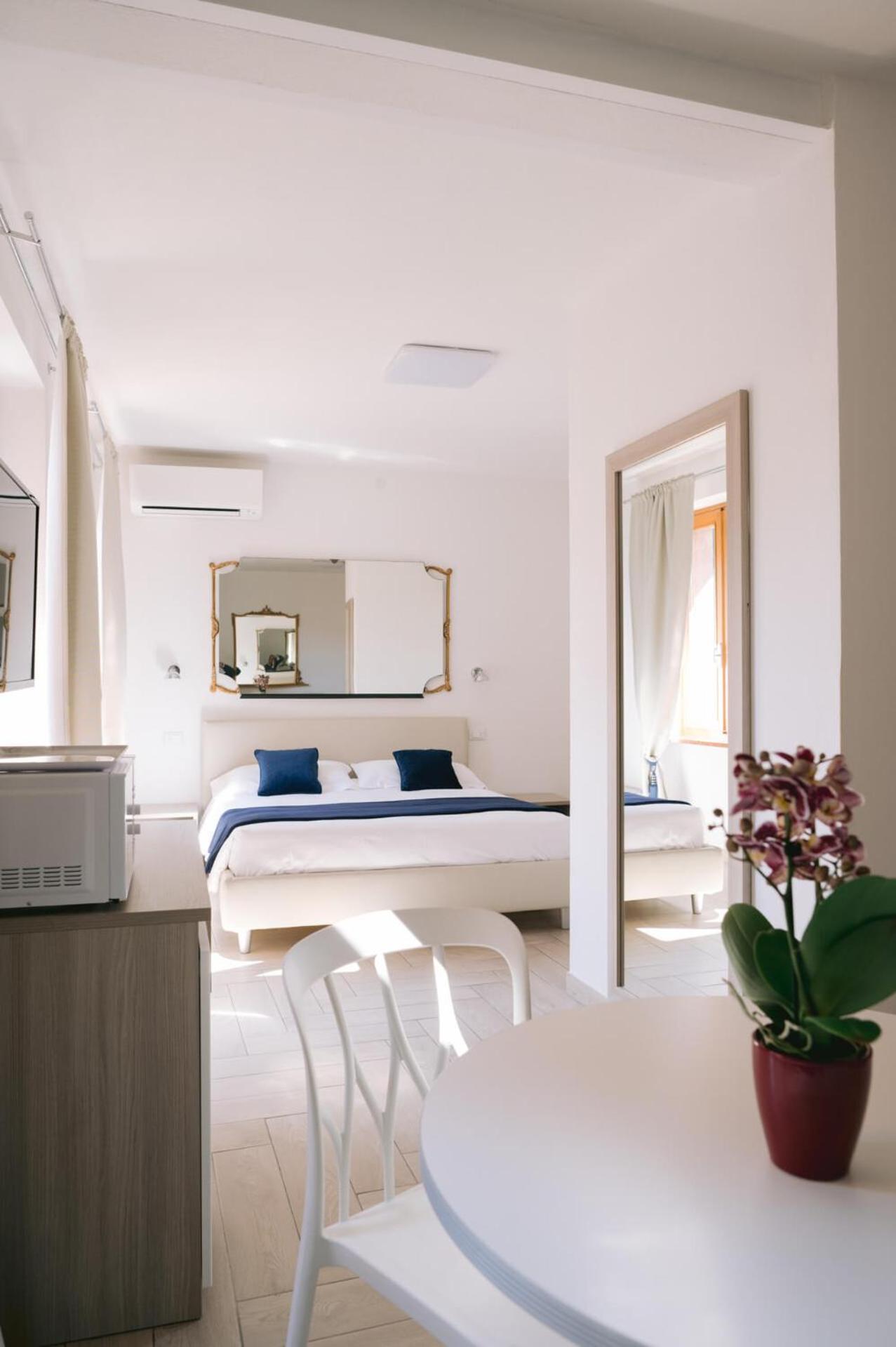 Hotel Casa Cavour Garda  Esterno foto