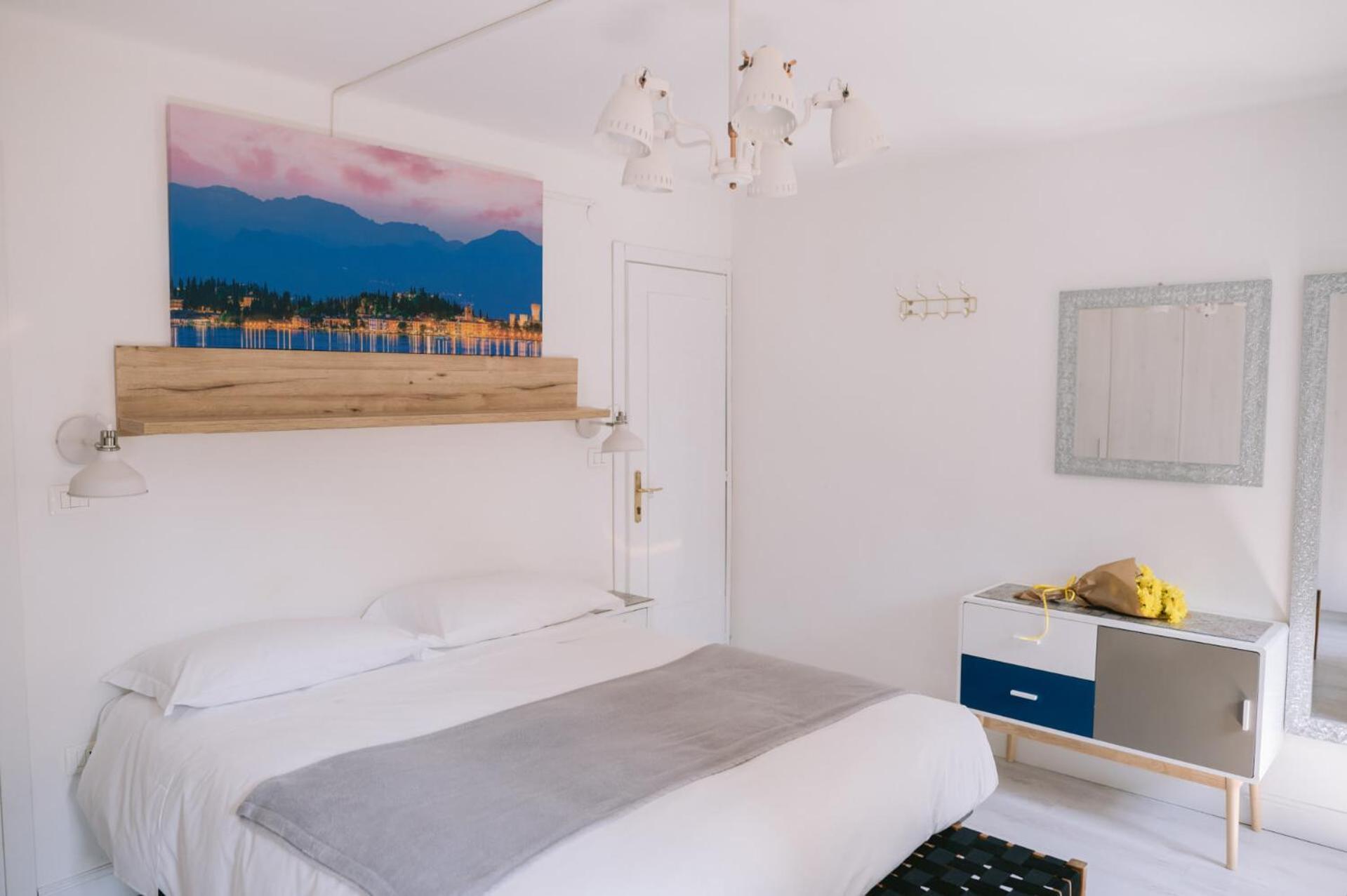 Hotel Casa Cavour Garda  Esterno foto