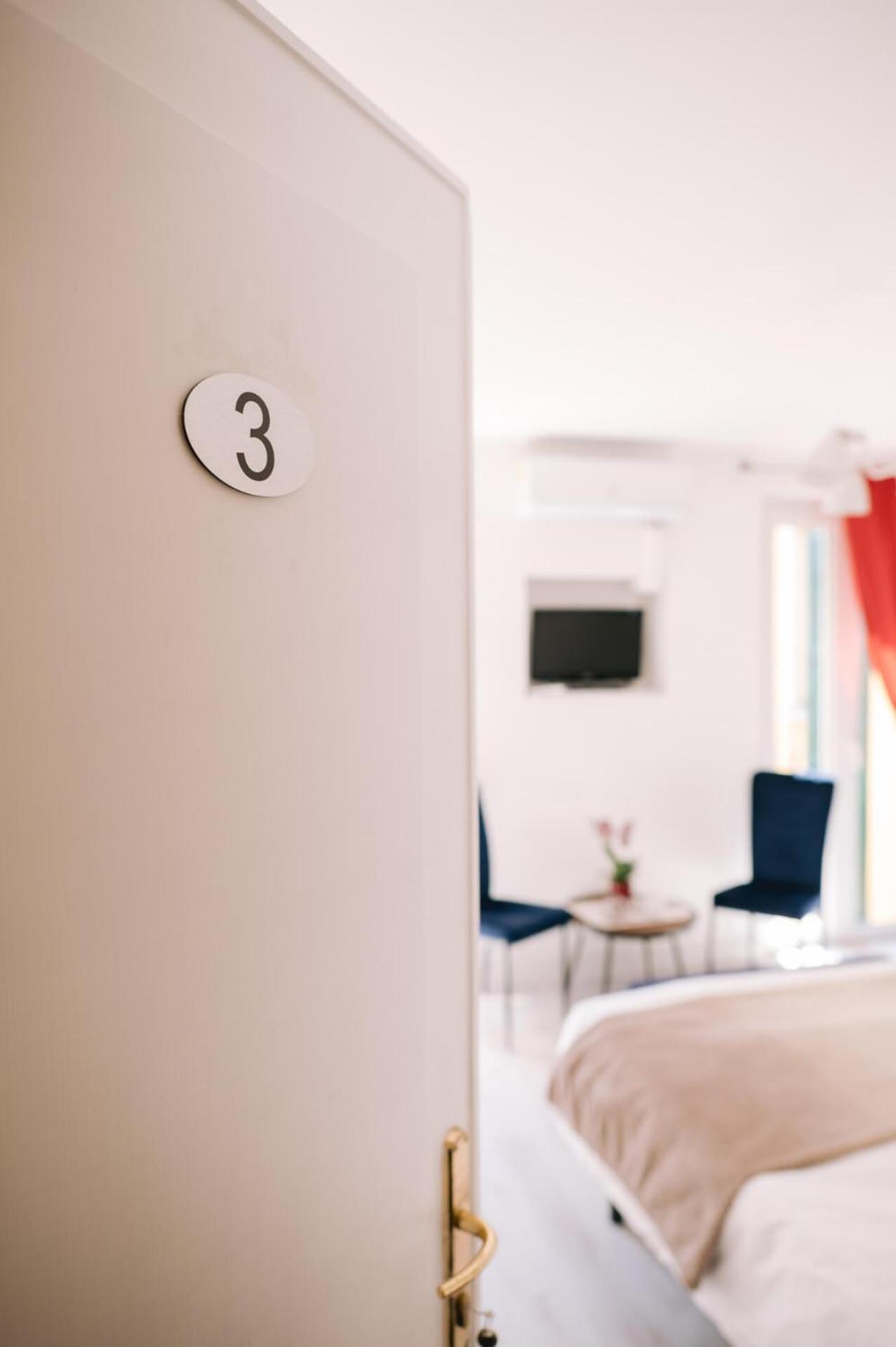 Hotel Casa Cavour Garda  Esterno foto
